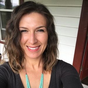 Meet your Posher, Liz